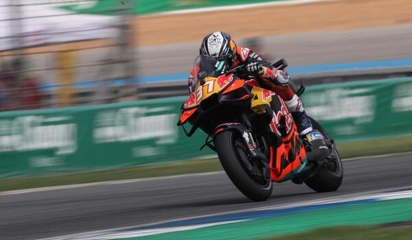 MotoGP: Ο Ακόστα νίκησε τον επικό αγώνα Σπριντ της Ταϊλάνδης image