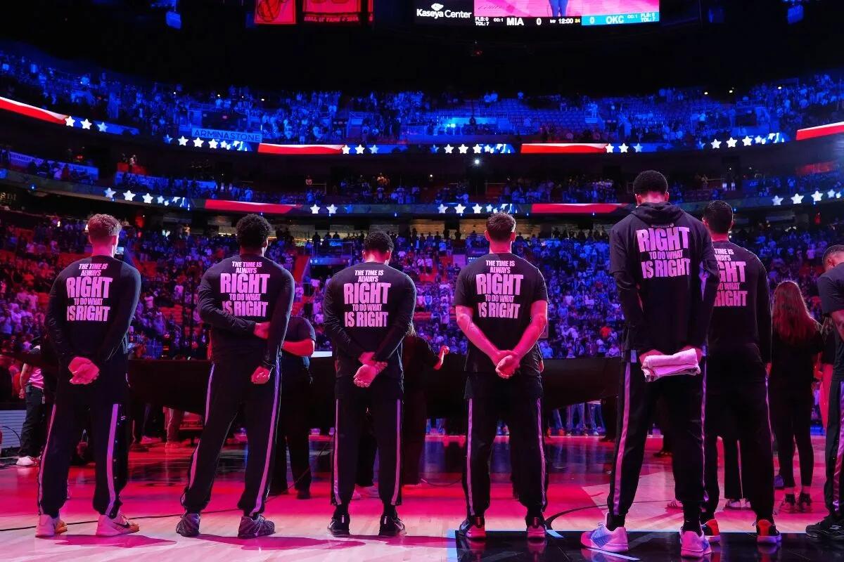 Οι ομάδες του NBA τιμούν τον Μάρτιν Λούθερ Κινγκ thumb