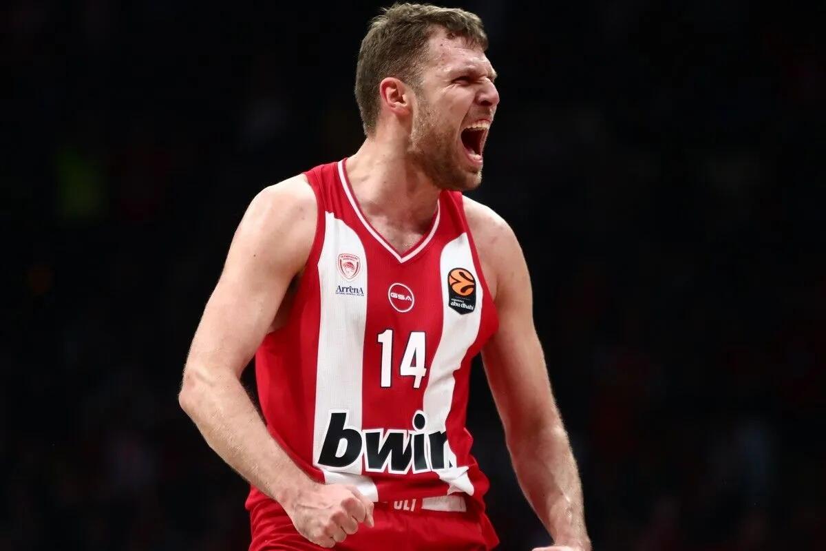 Ο Βεζένκοφ είναι επίσημα MVP της EuroLeague για τη σεζόν 2025-26 thumb