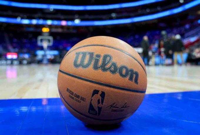 Αποτελέσματα NBA: Βαθαίνει η κρίση στους Μπακς, ο Γιόκιτς νίκησε τον Ντόντσιτς thumb